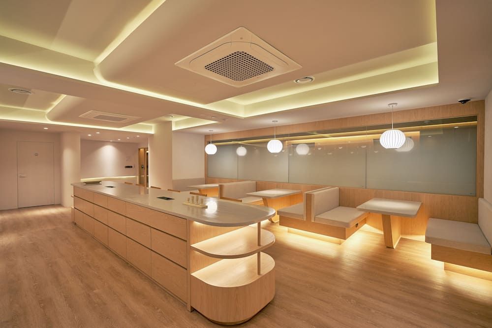 Uh Continental Centerpoint