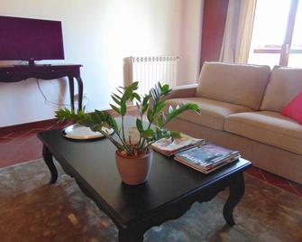 Il Casale degli Ulivi - Agriturismo - Lanuvio - Sala de estar
