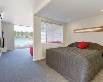 The Beach, Mapua Wharfside Apartments - Mapua - Schlafzimmer