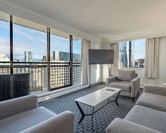 Century Plaza Hotel - Vancouver - Olohuone