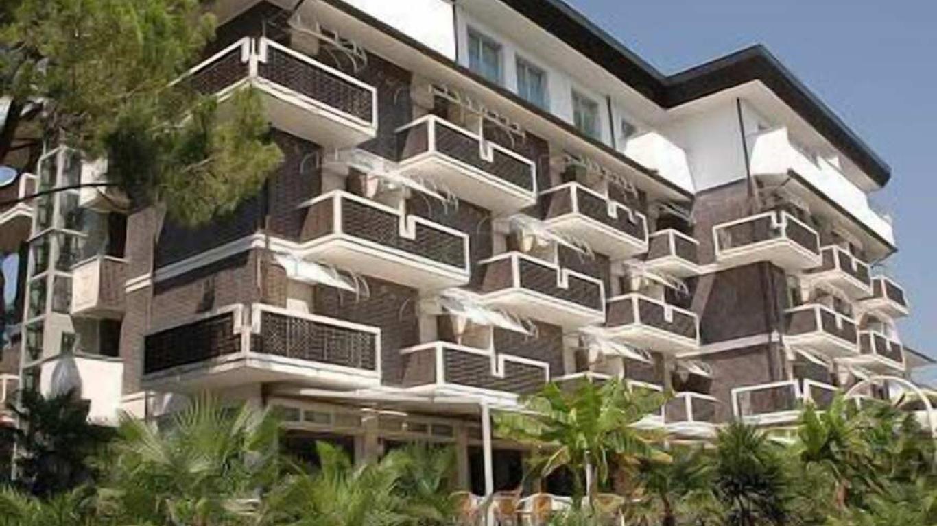 هوتل ديلي نازيوني