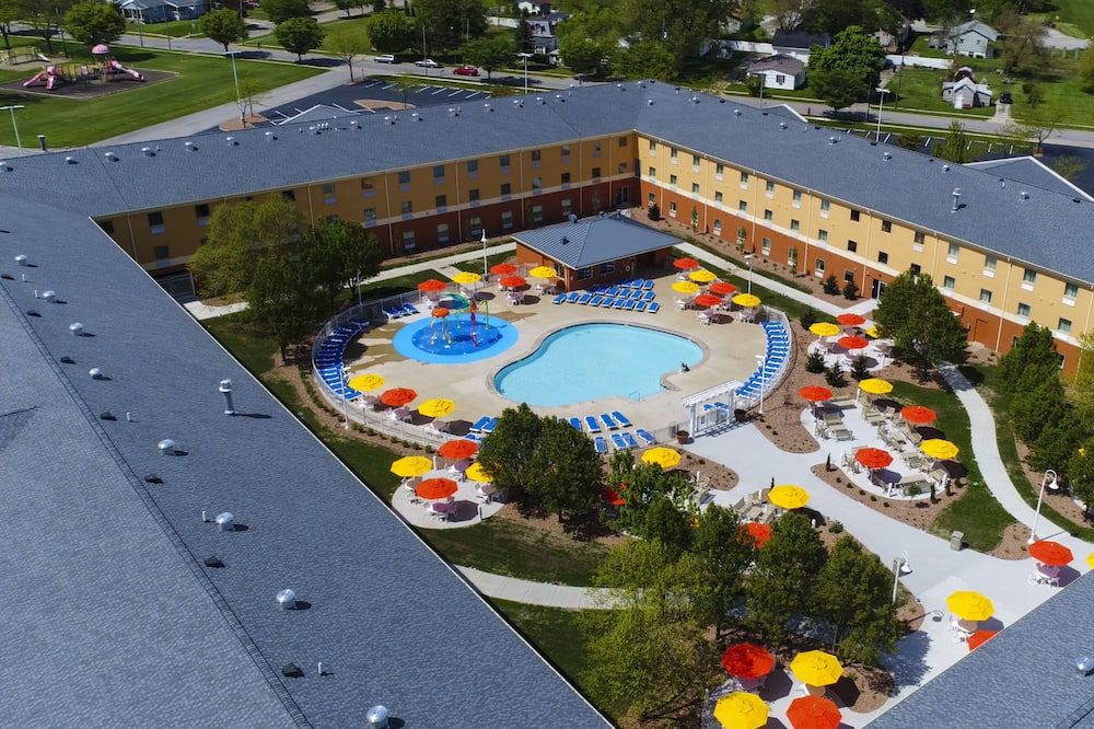Cedar Point's Express Hotel - Sandusky