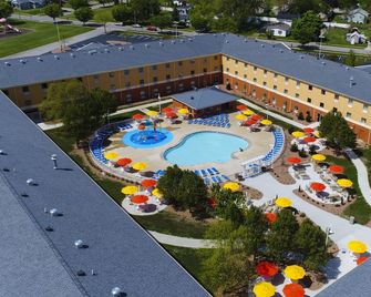 Cedar Point's Express Hotel - Sandusky