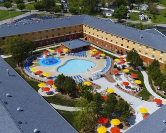 Cedar Point's Express Hotel - Sandusky
