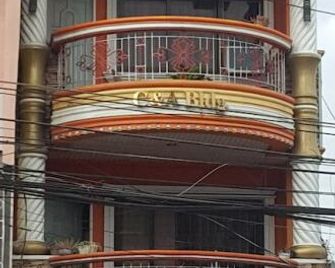 Center Parkway Pension House - Kalibo - Building