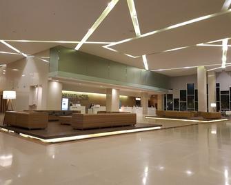 The Vista Hotel - Sadao - Lobby