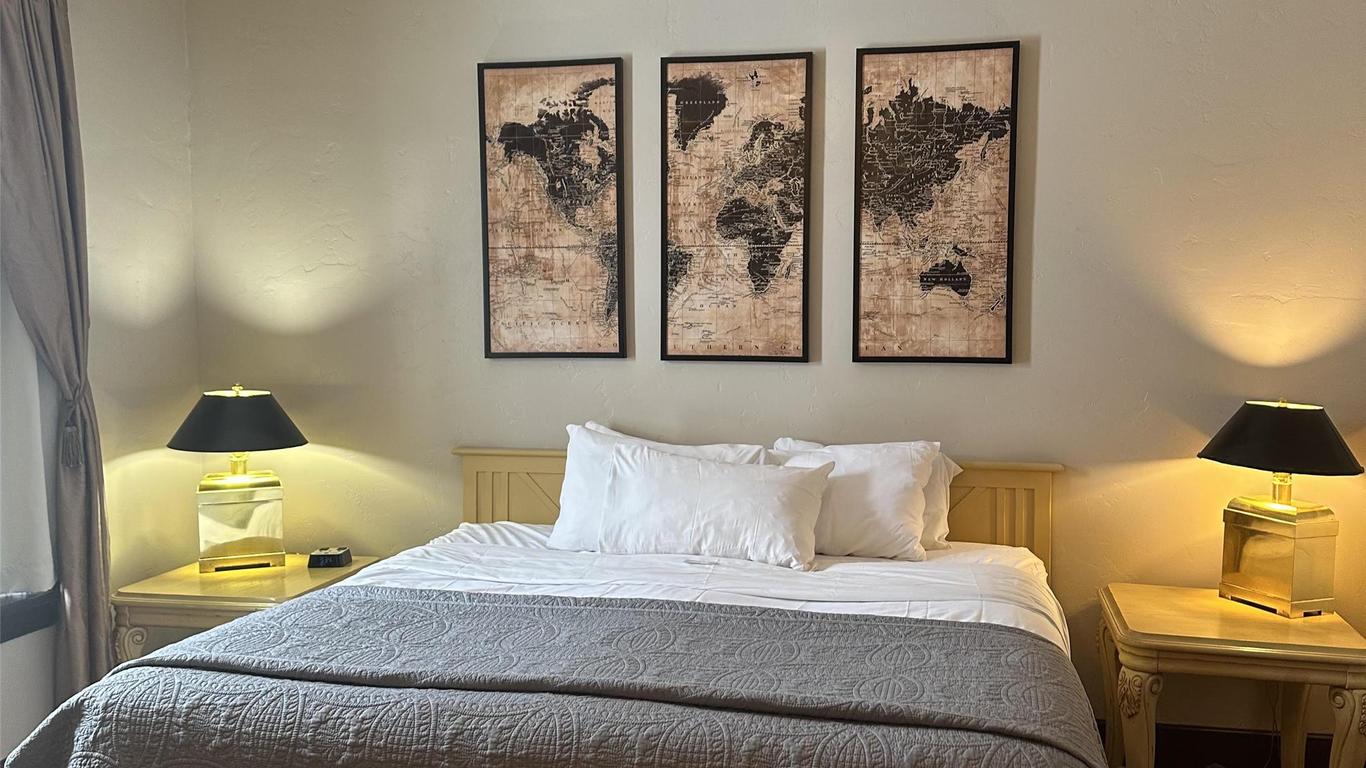 Riverside Hot Springs Inn & Spa - Adults Only