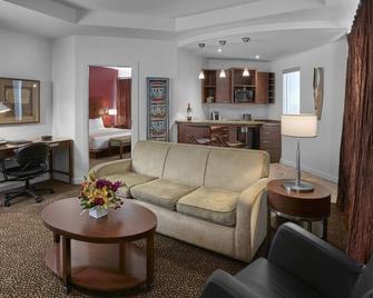 Metterra Hotel on Whyte - Edmonton - Ruang tamu