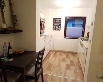 Ferienwohnung Karola - Bad Bocklet - Ruokailuhuone