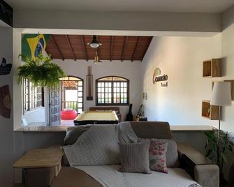 Camaleão Hostel - Capitólio - Living room