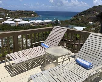 Poi Pu St John - Great Views, Total Privacy & Tesla Solar Backup System - St. John - Balkón