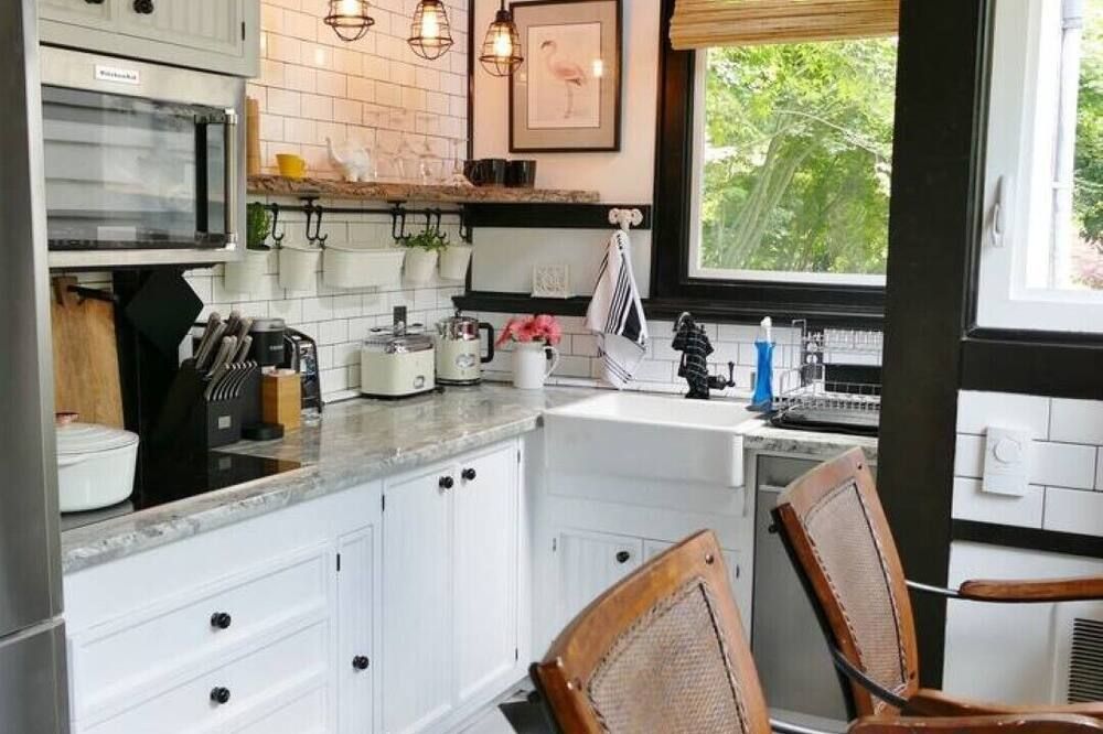 Cozy Banana Cabana w/ soaking tub heated floors in secluded garden - Seattle - Cozinha