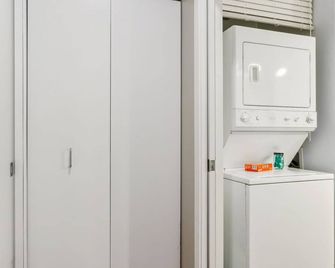 CozySuites Mill District with pool, gym # 10 - Minneapolis