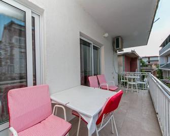 Apartment Podaca 4734c - Podaca - Balcón