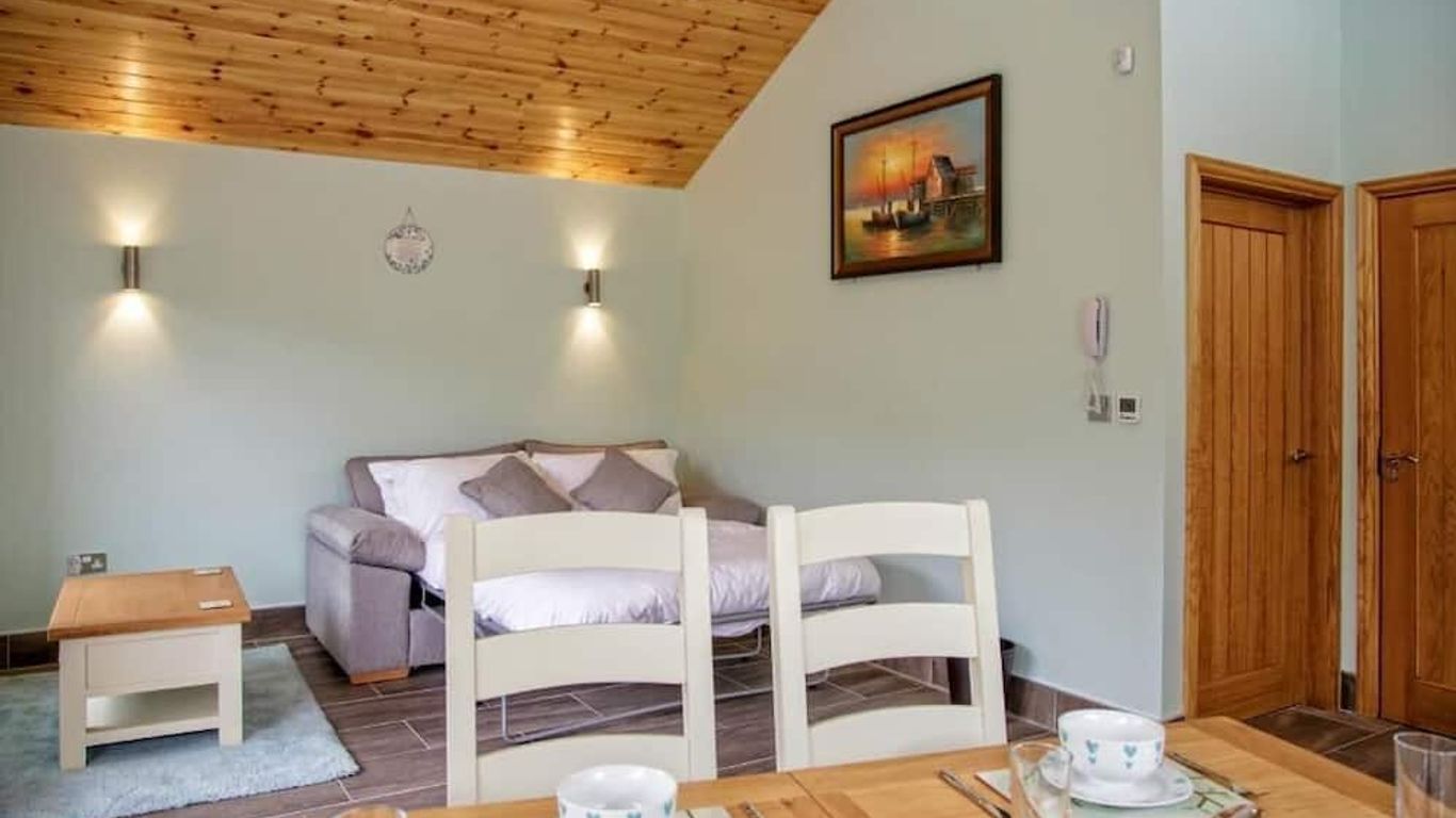 Canada Lodge and Lake