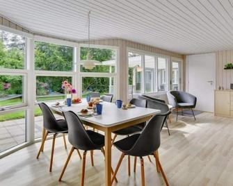 Holiday Home Anabella - 400m to the inlet in Western Jutland by Interhome - Skjern - Dining room