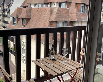 Nice 41 M With Balcony Near The Beach - Deauville - Balkon