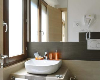 Honey Rooms - Roma - Baño