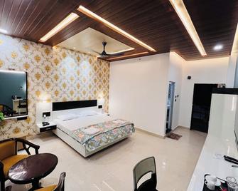 Hotel Buddha Park, Paharia, Varanasi - Benarés - Habitación