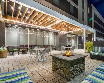 Home2 Suites by Hilton Albany Wolf Rd. - Albany - Bygning