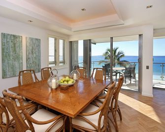 The Breakers 5 Beachfront Paradise - Noosa Heads - Comedor