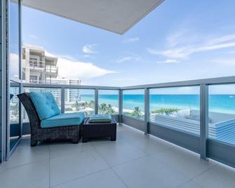 Global Luxury Suites at Monte Carlo - Miami Beach - Balcony