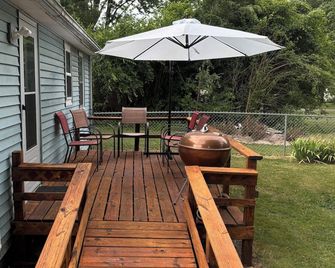 Wonderful 2-bedroom house with AC in pleasant Logansport - Logansport - Binnenhof