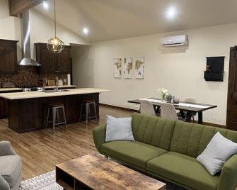 Charming St. Maries Vacation Rental - Saint Maries - Sala de estar