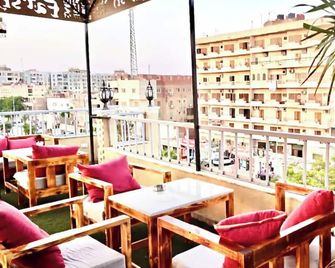 Farsha Pyramids Inn - Cairo - Balcony