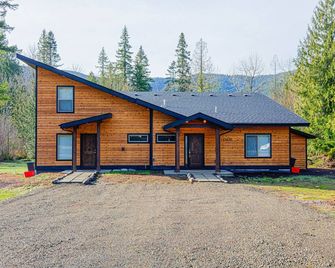 Newly built Modern Chalet Duplex - 1 - Mount Hood Village - Building