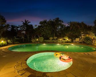 Hotel Coorg International - Madikeri - Pool