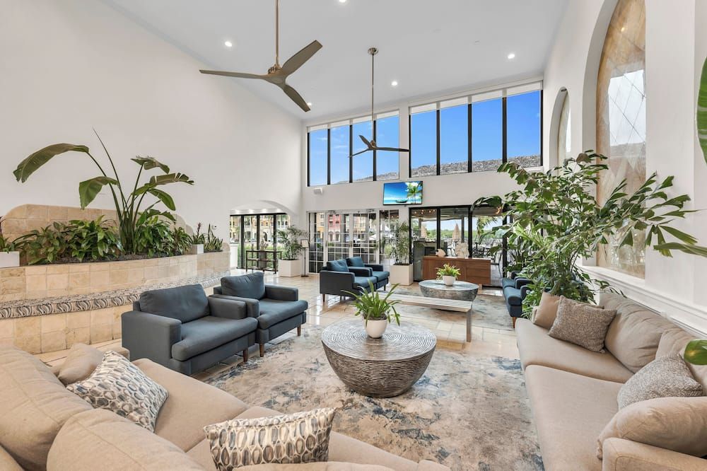 Bayfront Inn 5th Avenue - נייפלס - לובי