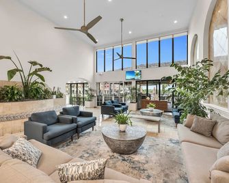 Bayfront Inn 5th Avenue - Naples - Lobby