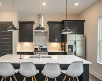 BOHO Boutique Stay |3bd 2ba|10 Minutes to Lower Broadway| - Nashville - Cocina