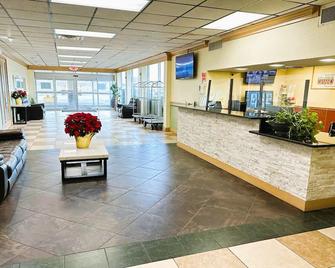 Buckeye Inn Express - Columbus - Front desk