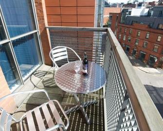 Stay Deansgate Apartments for 14 nights plus - Manchester - Balcony