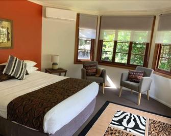The African Cottage - Maleny - Bedroom