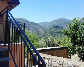 La Porta delle Gole - Motta Camastra - Balcón