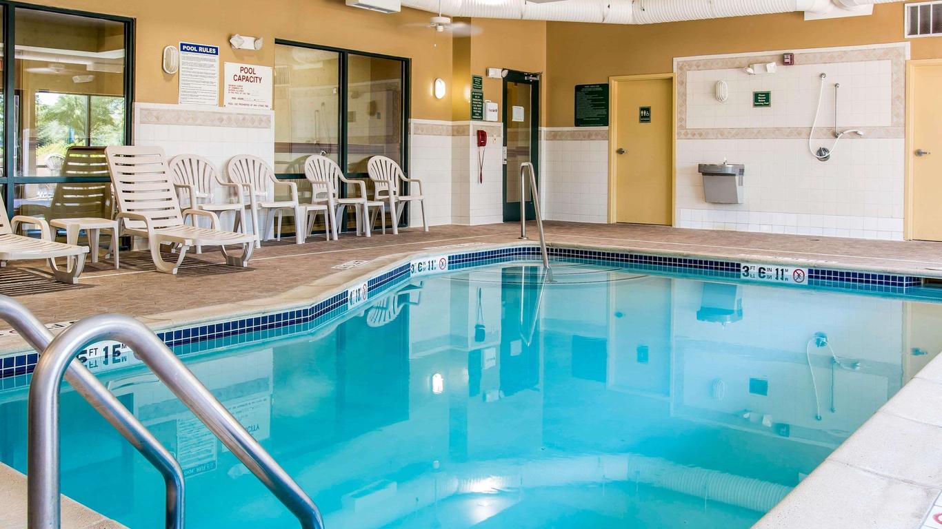 Comfort Suites Canton