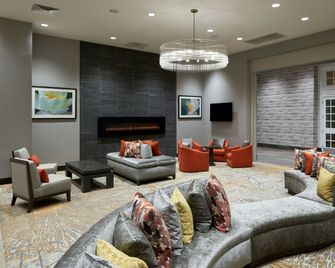 Holiday Inn & Suites Philadelphia W - Drexel Hill By IHG - Drexel Hill - Salónek