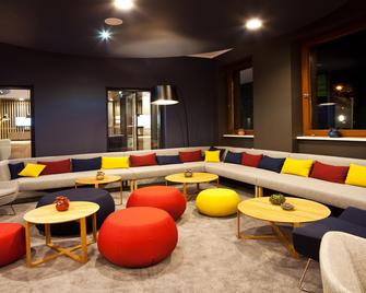 Holiday Inn Express Saarbrücken By IHG - זארבריקן - טרקלין