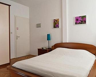 Kredo B&B - Lussinpiccolo - Camera da letto