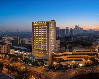 Mehood Ezzi Hotel Nanchang Bayi Square Ding Highway - Nanchang