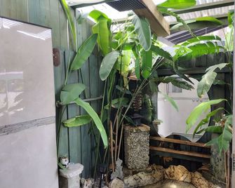 Hoosville Hostel - Florida City