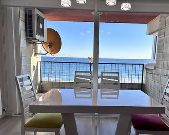 Impresionante Apartamento Delante Del Ma - Vilassar de Mar - Balkón