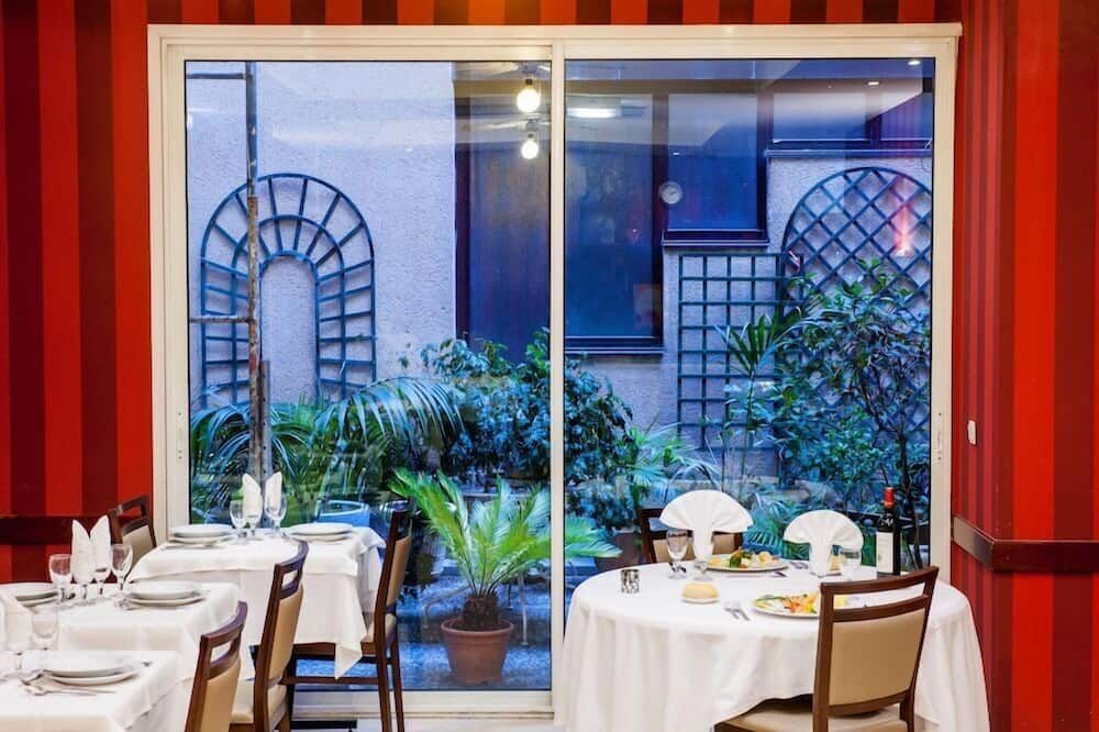 Hotel Saint Sauveur - לורד - מסעדה