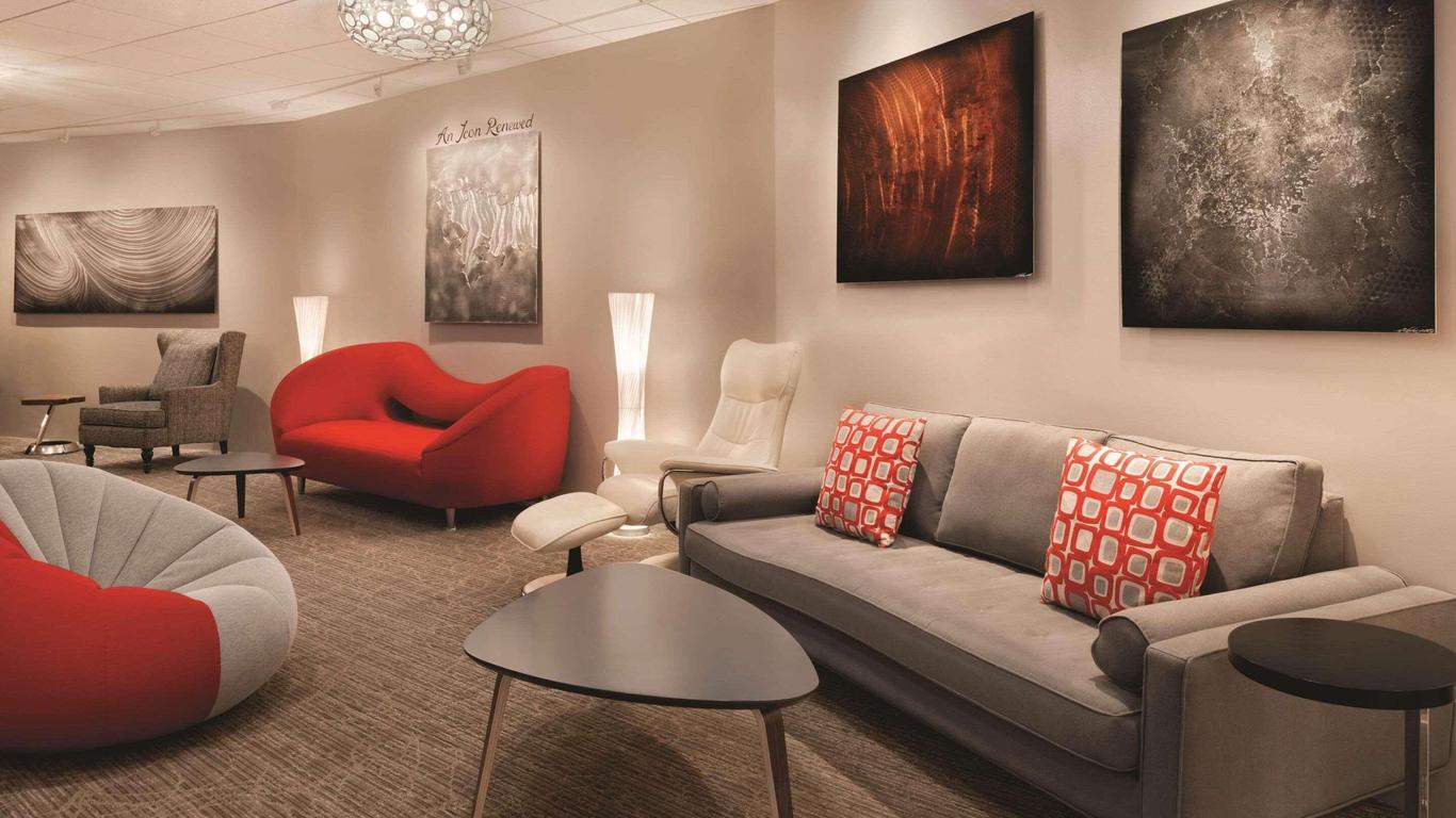 Radisson Cincinnati Riverfront