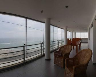 Great Apartment Flat With Panoramic View To The Beach 'El Silencio' - Punta Hermosa - Balcon