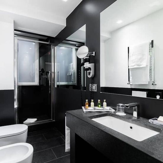 Bathroom view of Hotel Mancino 12