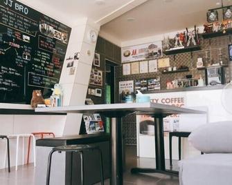 Jjbro Hostell - Mokpo - Bar